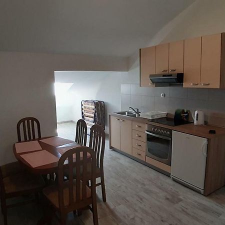 Relax Apartment สตารีกราด-ปาเคลนีซา ภายนอก รูปภาพ