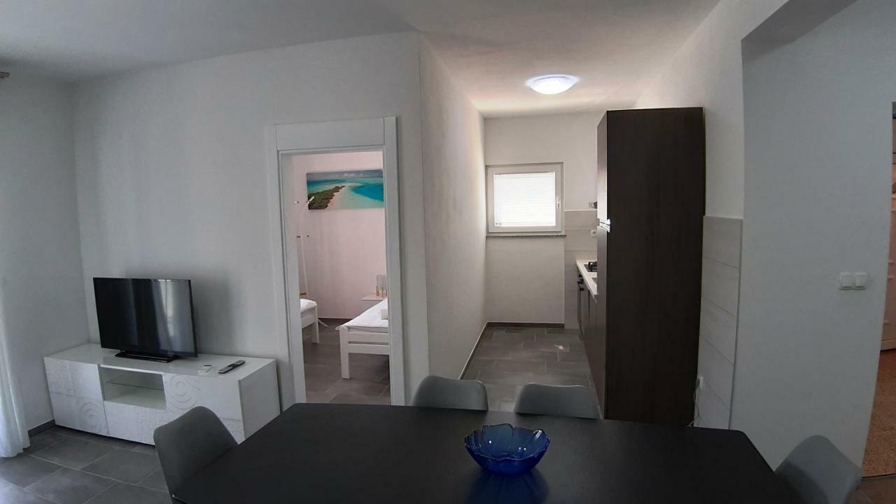 Relax Apartment สตารีกราด-ปาเคลนีซา ภายนอก รูปภาพ
