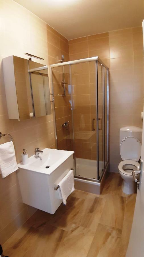 Relax Apartment สตารีกราด-ปาเคลนีซา ภายนอก รูปภาพ