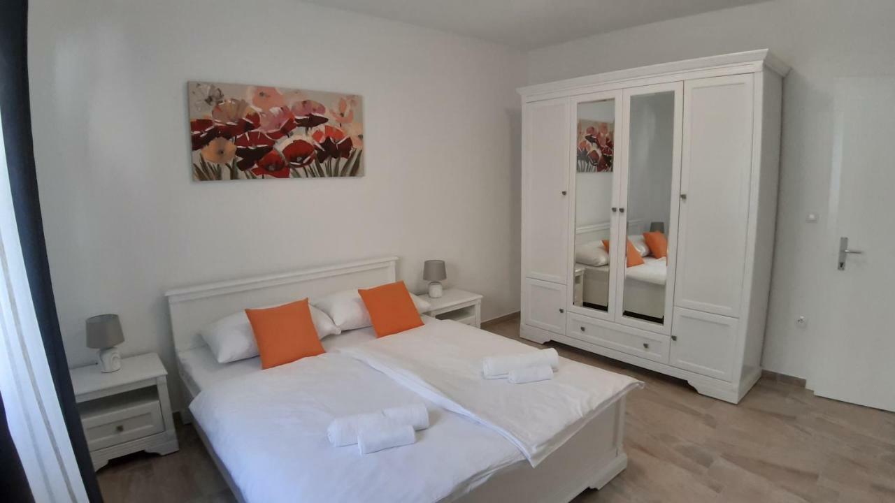 Relax Apartment สตารีกราด-ปาเคลนีซา ภายนอก รูปภาพ