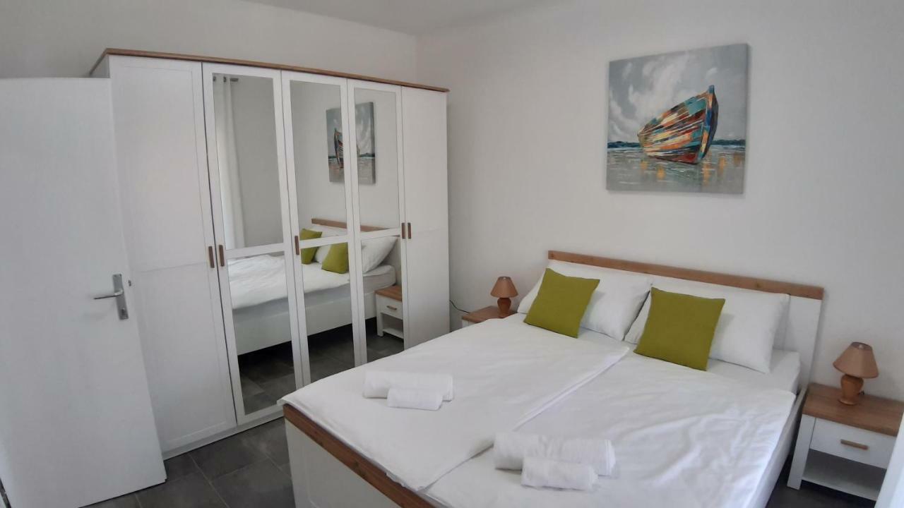 Relax Apartment สตารีกราด-ปาเคลนีซา ภายนอก รูปภาพ