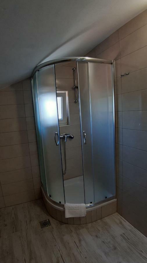 Relax Apartment สตารีกราด-ปาเคลนีซา ภายนอก รูปภาพ
